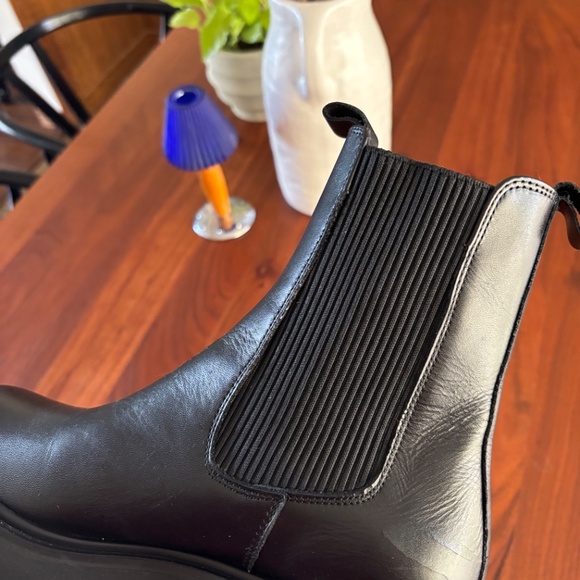 Women’s leather Chelsea boots - Picture 5 of 5
